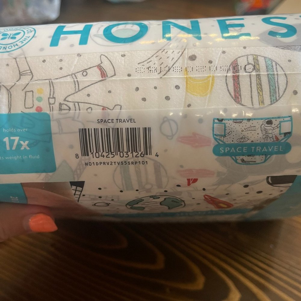 HONEST DIAPERS SIZE 5 NWT